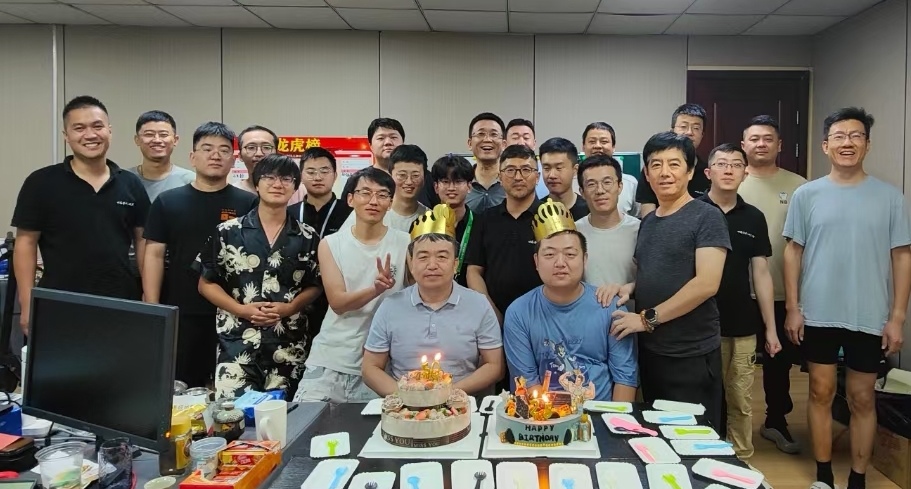 生日照片.jpg 生日照片.jpg